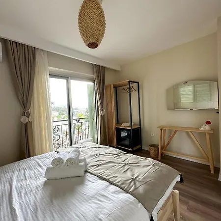 Ella Alacati * Ildiri