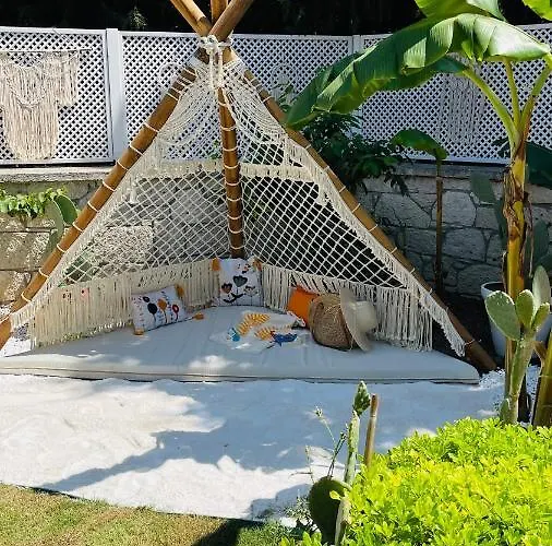 Ella Alacati Hotel *